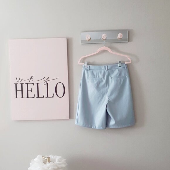 NWT House of Harlow light blue faux leather Bermuda shorts, S - Picture 6 of 6